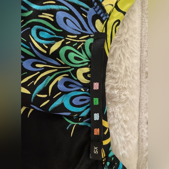 Bar III patterned dress with matching belt - Picture 3 of 3